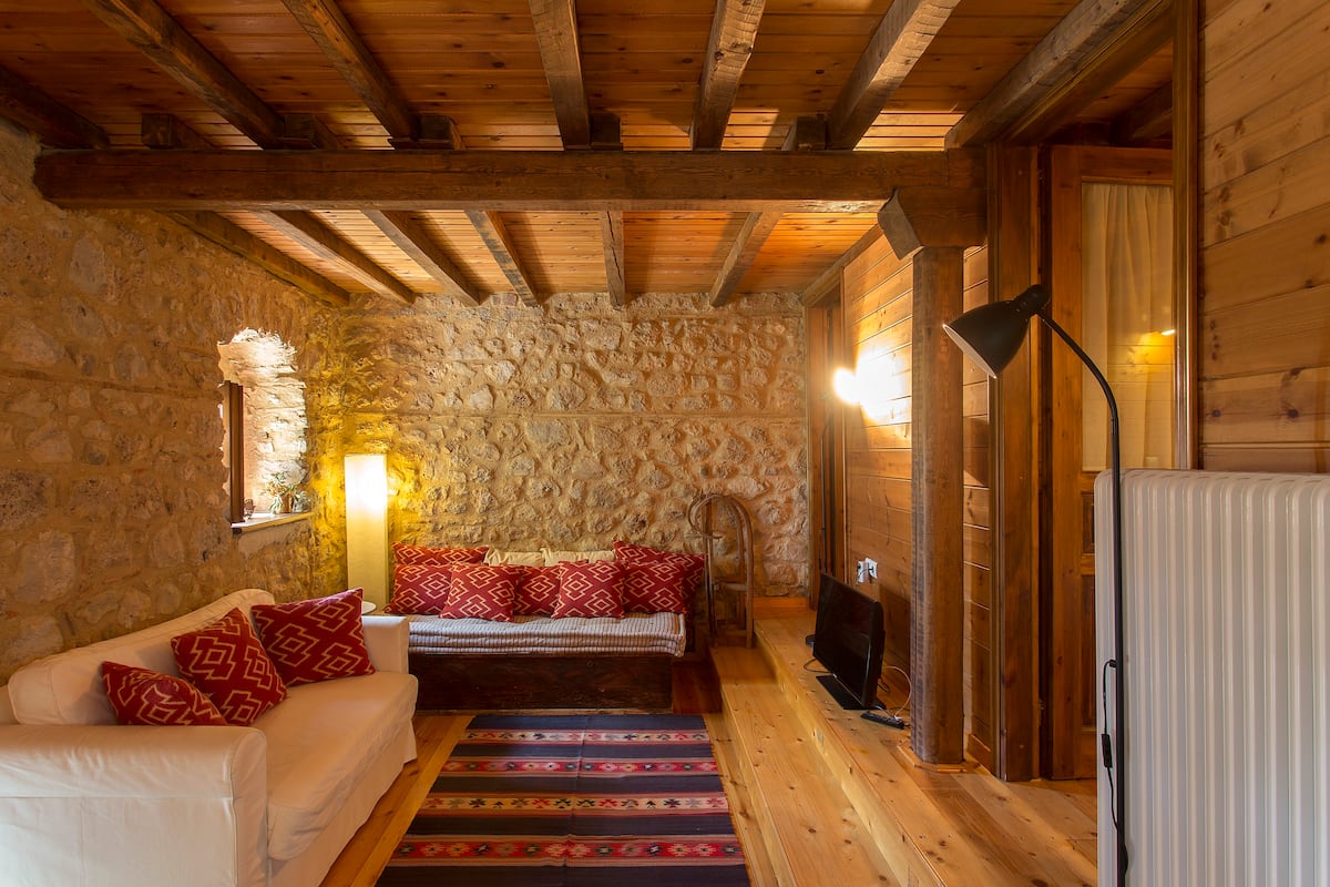ARACHOVA: 5 best accommodation choices in "Winter Mykonos" 4