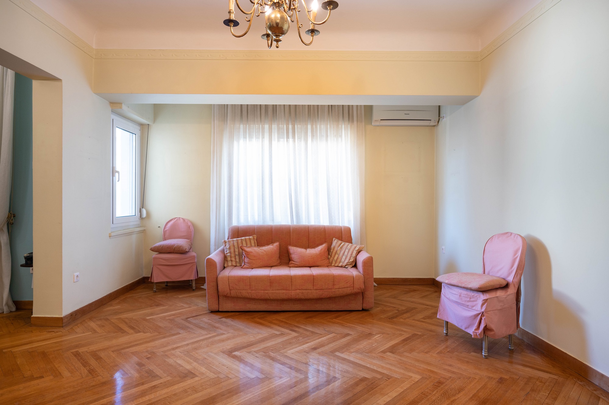 2 spacious and bright apartments for sale in Kolonaki, Athens travel.gr