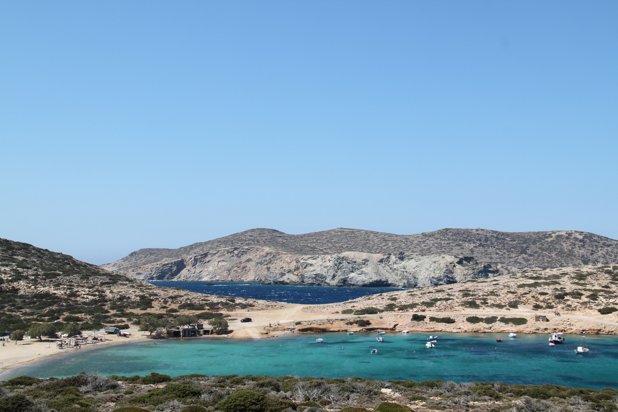 Kalotaritissa is a comfortable beach on the southernmost edge of the island. / Photo: Spiros Tsimelas