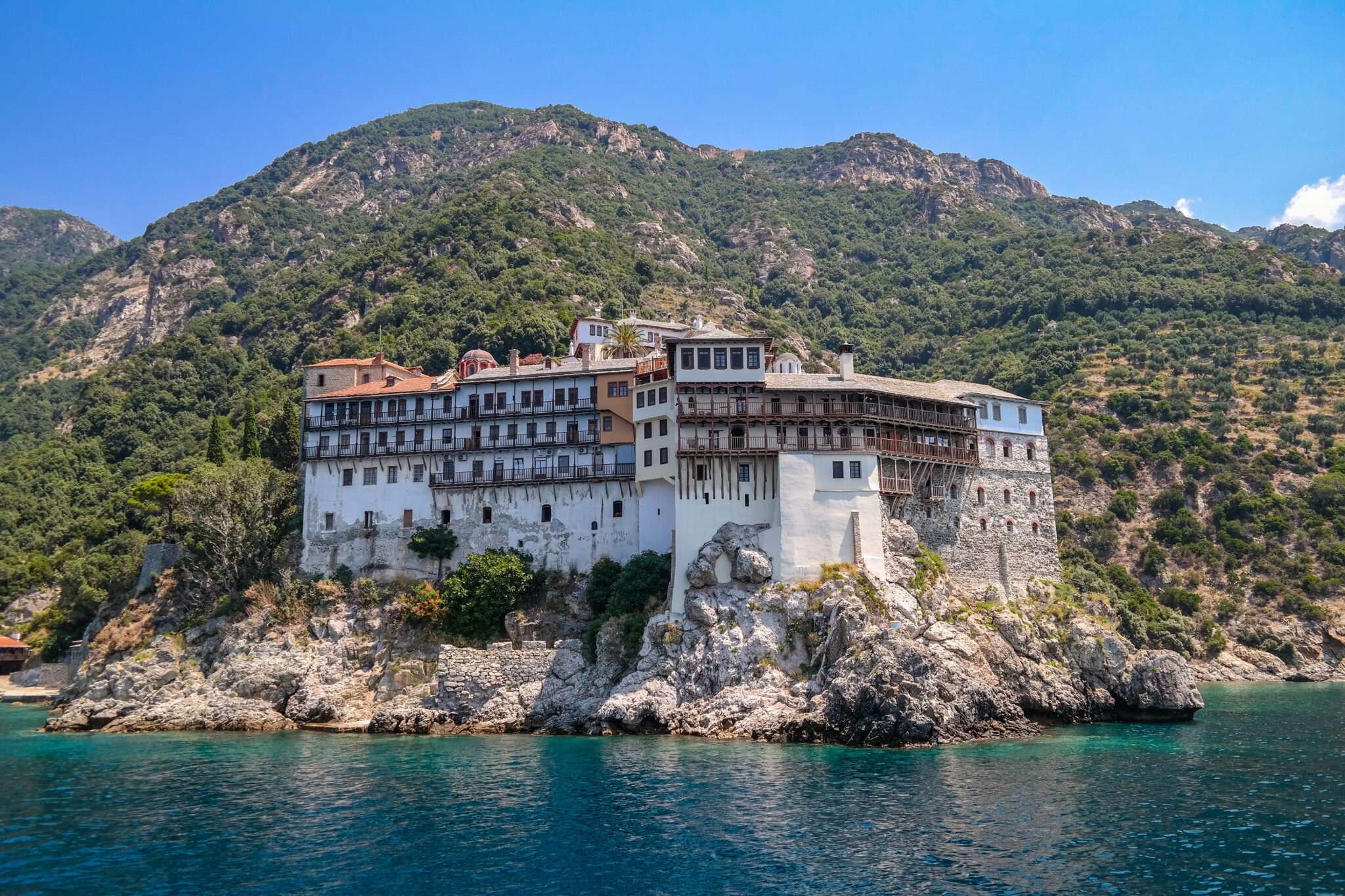 Mount Athos, Greece: A tour of the most important and most impressive monasteries | travel.gr