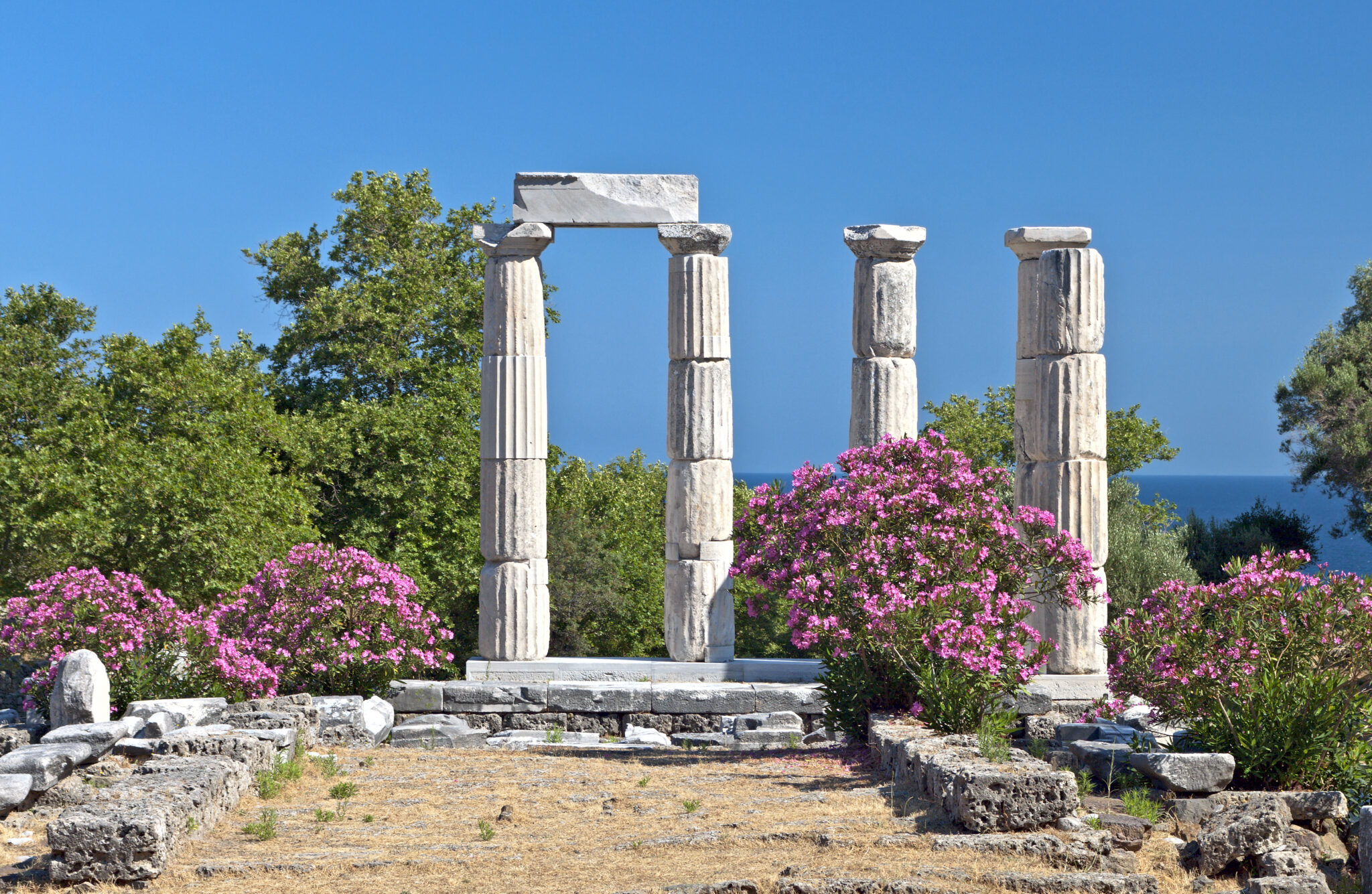 dark tourism athens