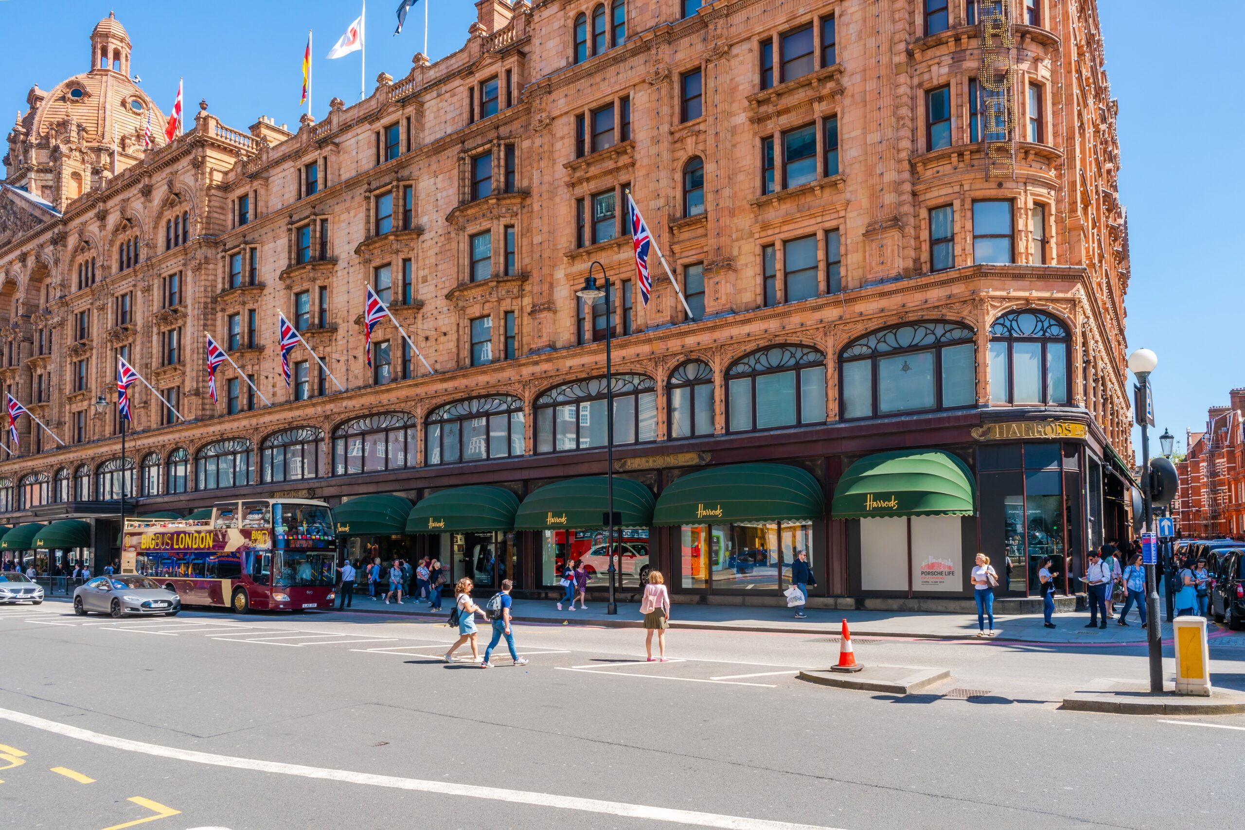 Knightsbridge H πιο αριστοκρατική γειτονιά του Λονδίνου