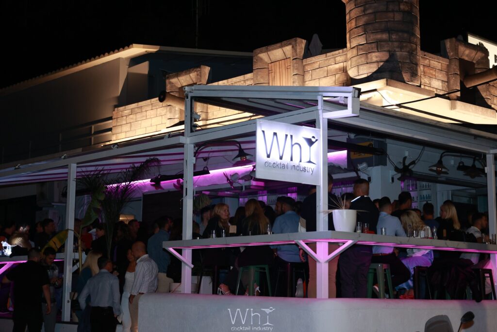Why Cocktail Bar in Corfu Town