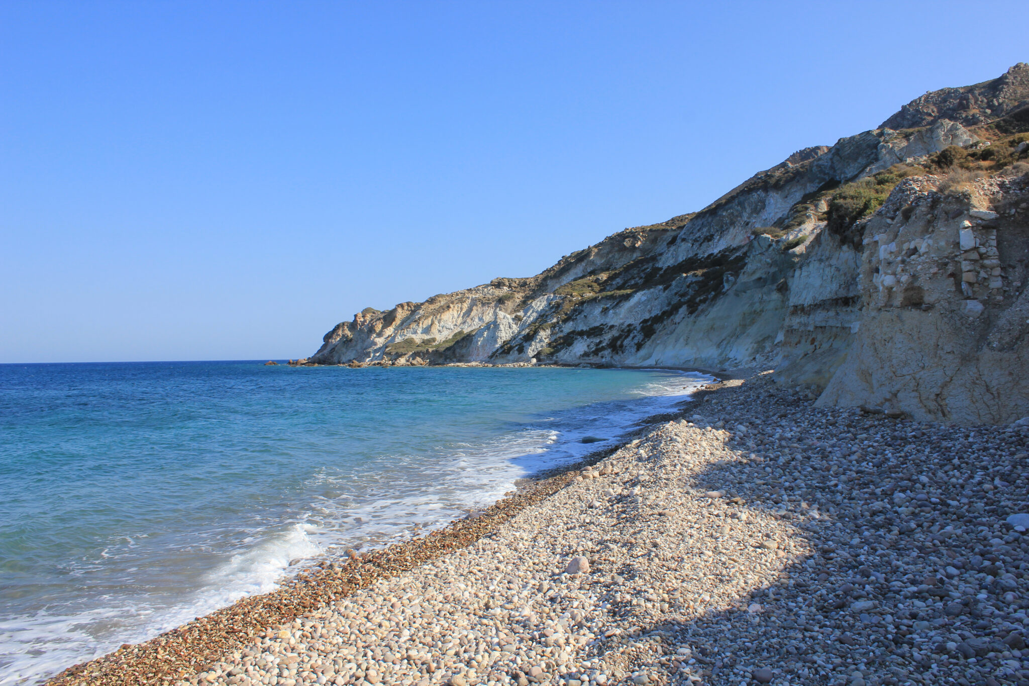 fatourena beach milos