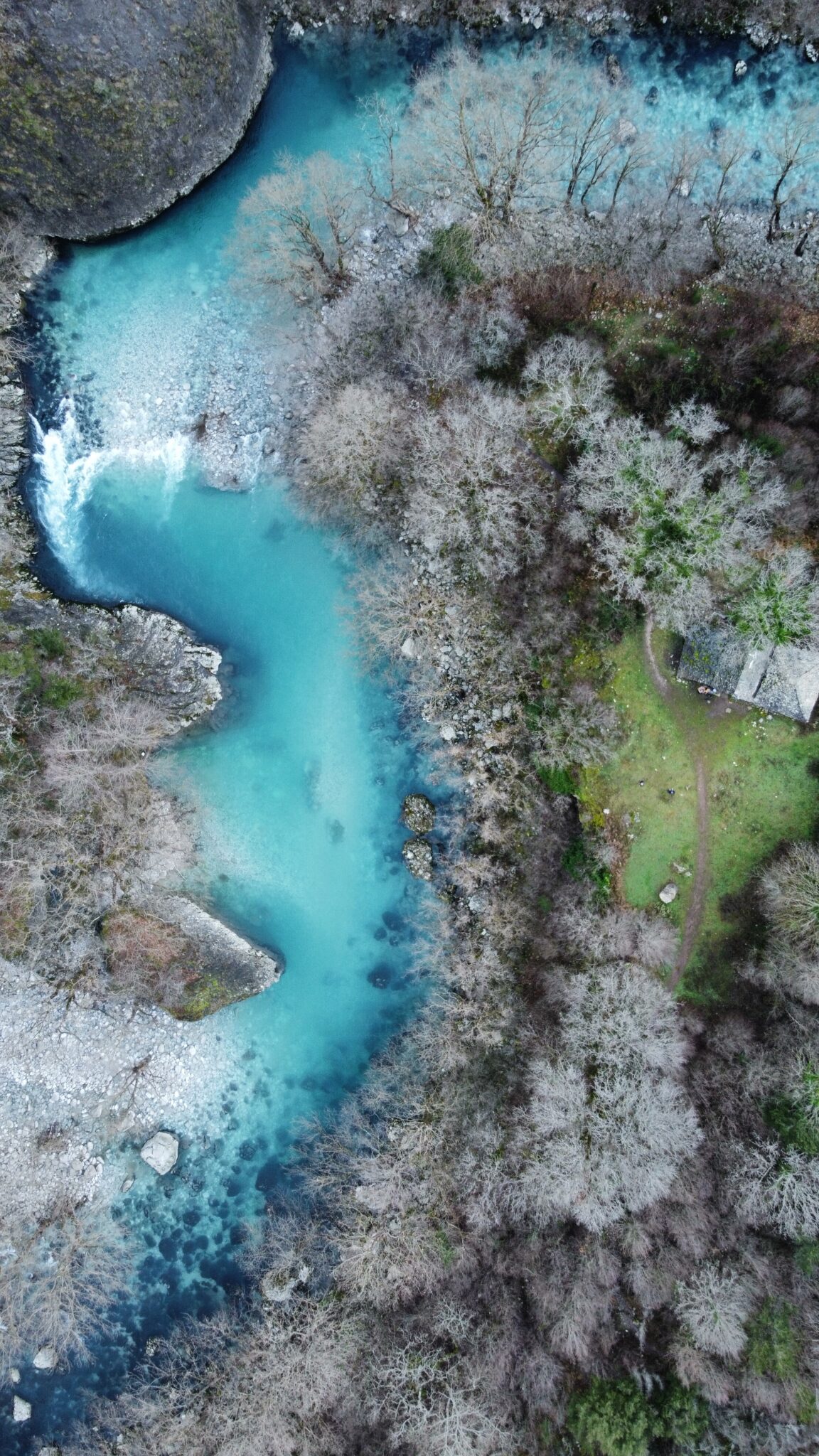 Greek Rivers Between Plunging into Greece's Rivers at Summer's End | travel.gr