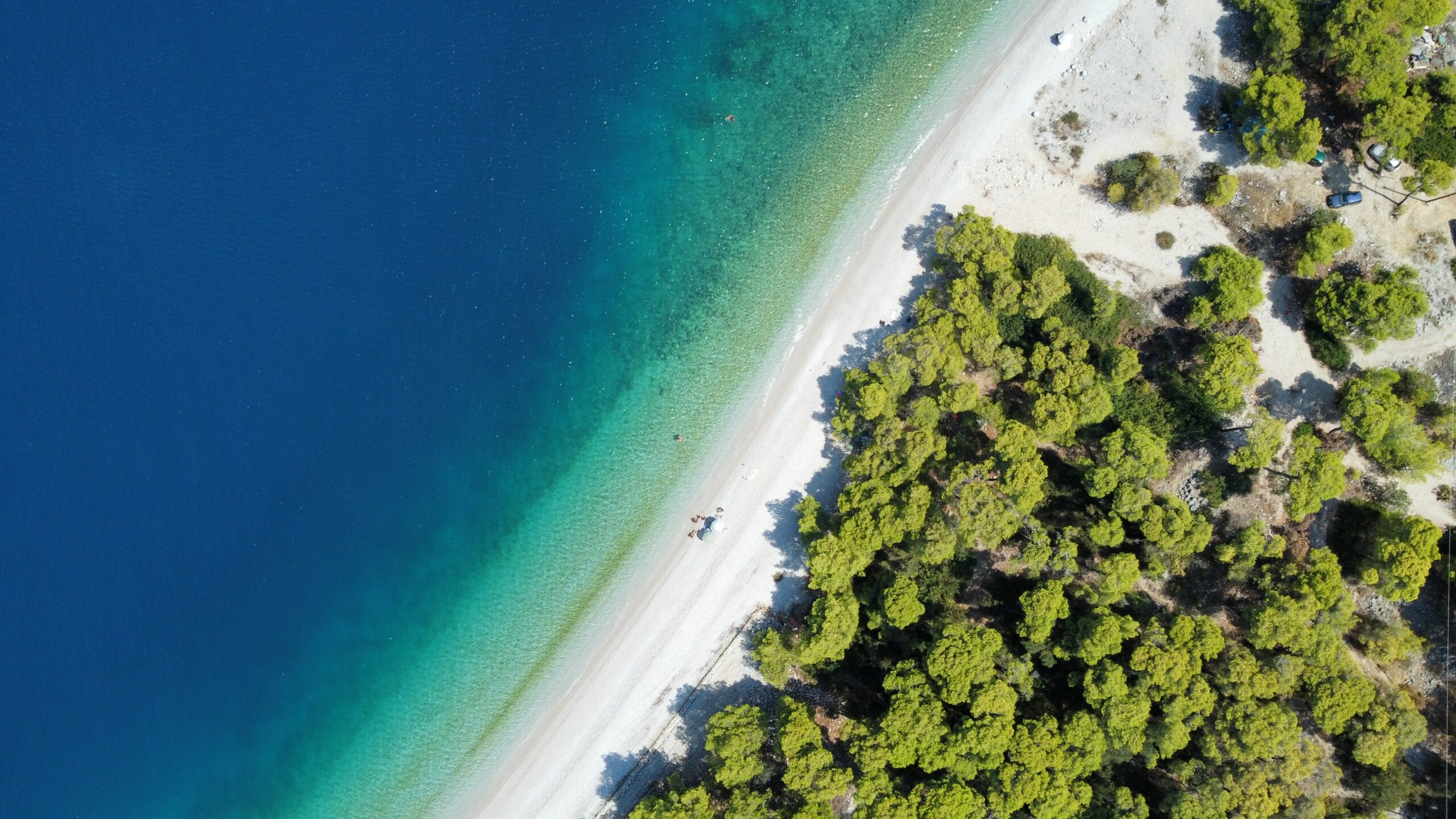 5 παραλίες στην Κορινθία -Πεντακάθαρα νερά και απέραντες αμμουδιές