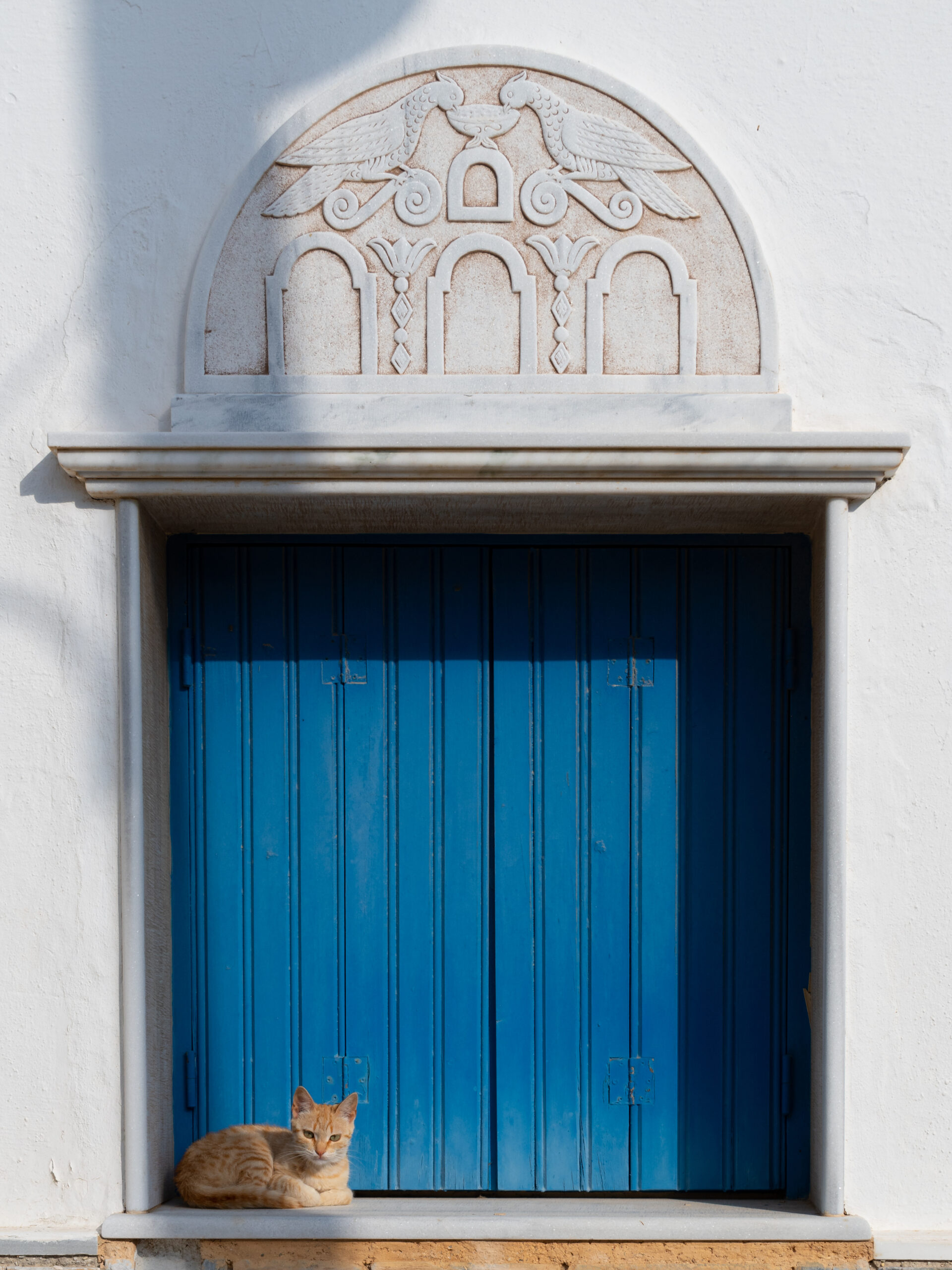 Traditional,Window,With,Cat,At,Pyrgos,(panormos),Village,In,Tinos