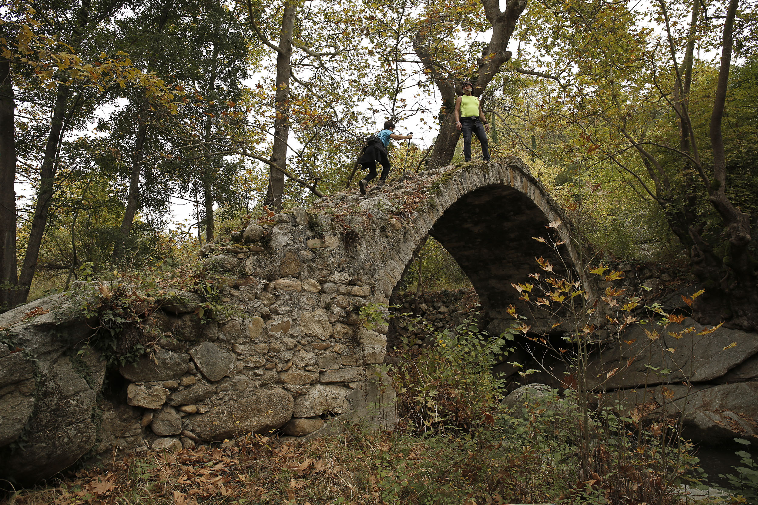 Ποταμός Κρουσοβίτης: φυσικό τοπίο, γεφύρια, χωριά | travel.gr
