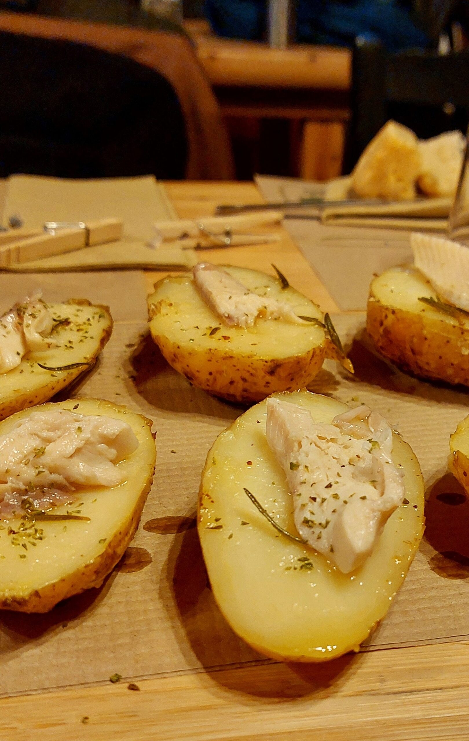 Firecooked potatoes / Alexia Amvrazi