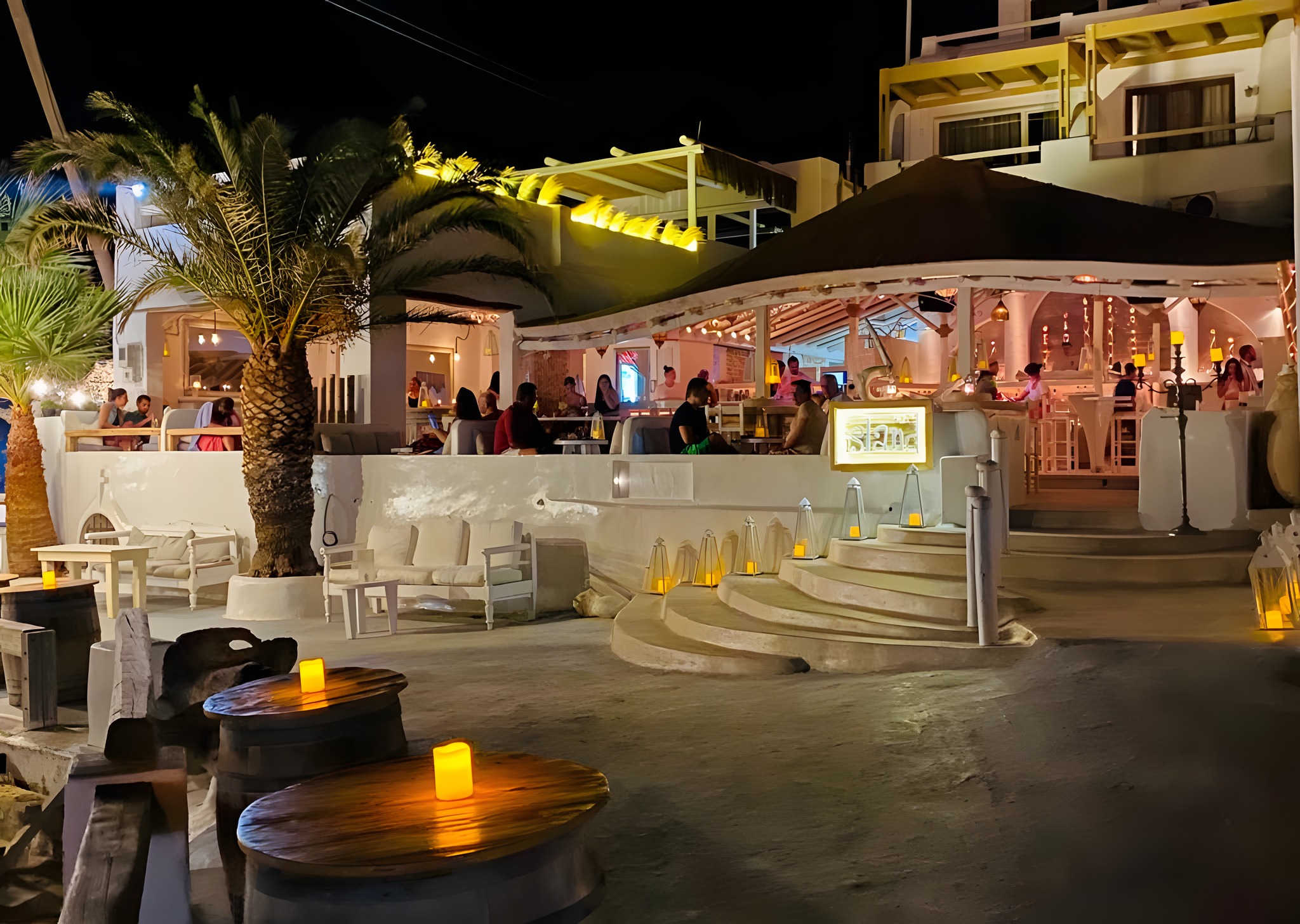 Beach partying / Island Bar