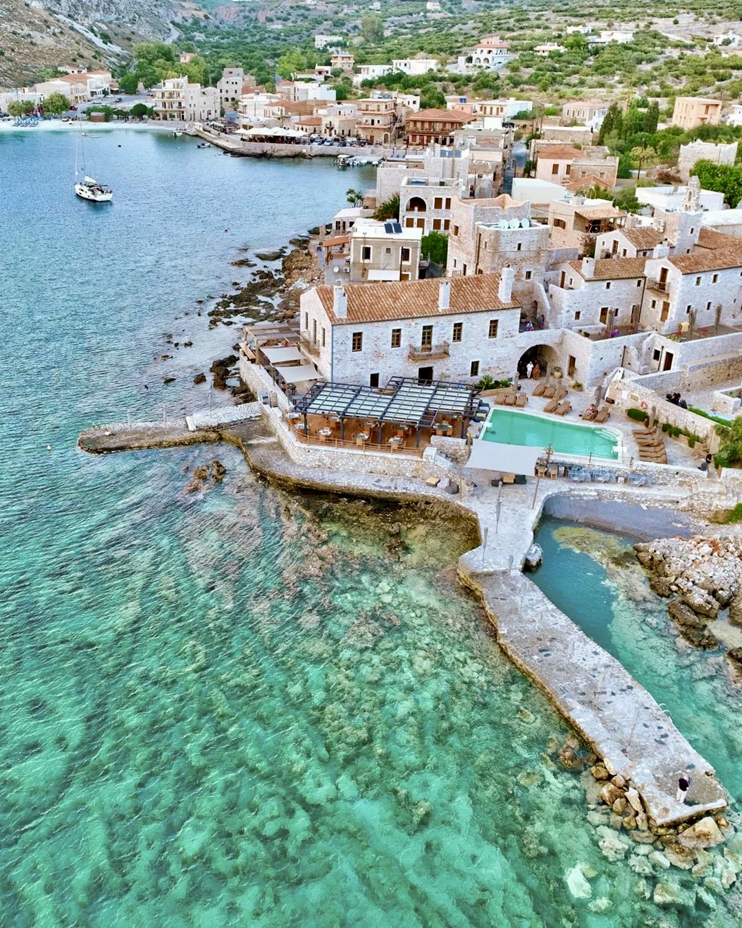 The top historic hotels in the Peloponnese by travel.gr (Kyrimai pictured)