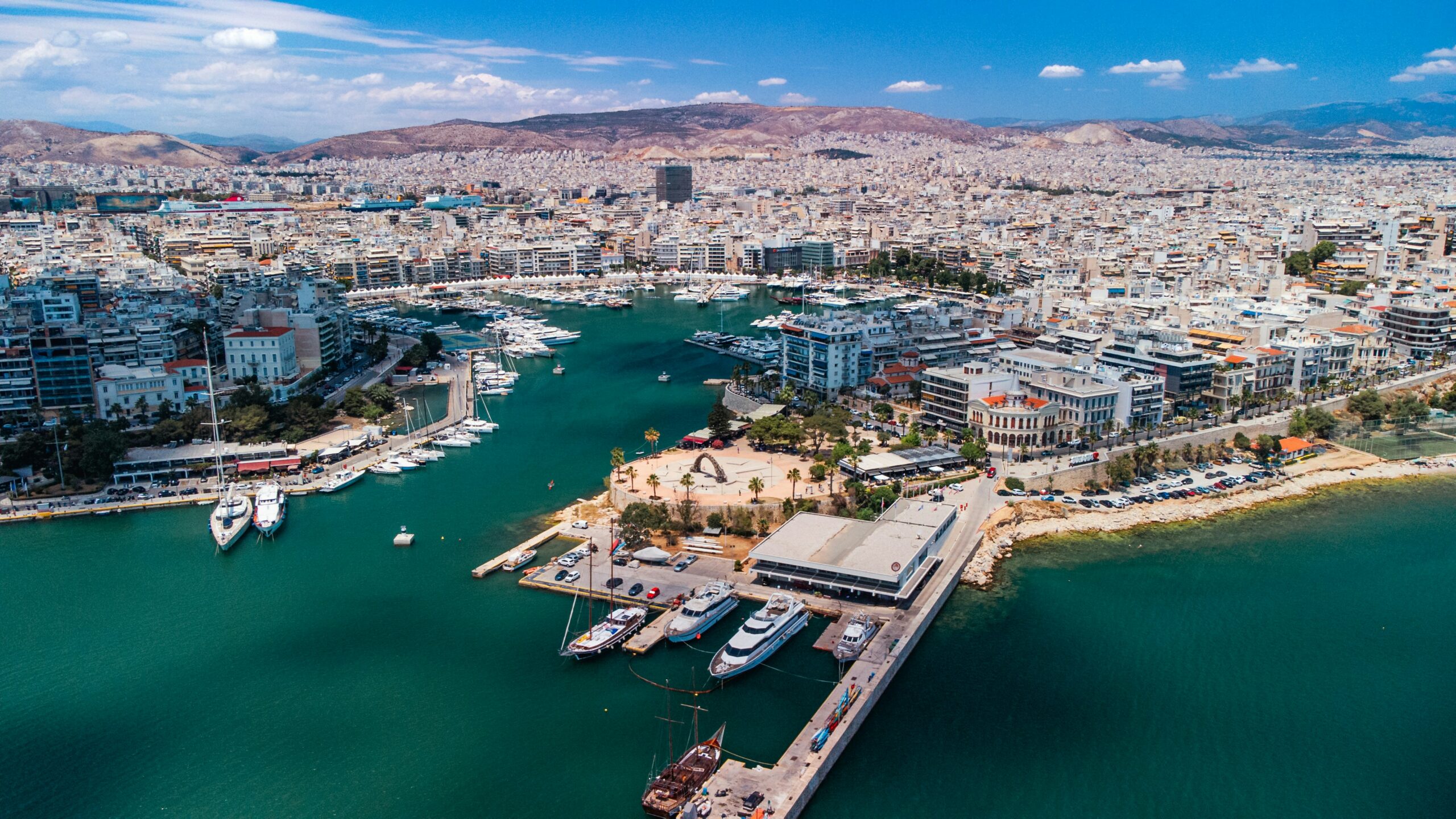 Διαγωνισμός για νέο ξενοδοχείο στον ανερχόμενο τουριστικό Πειραιά Διαγωνισμός για νέο ξενοδοχείο στον ανερχόμενο τουριστικό Πειραιά