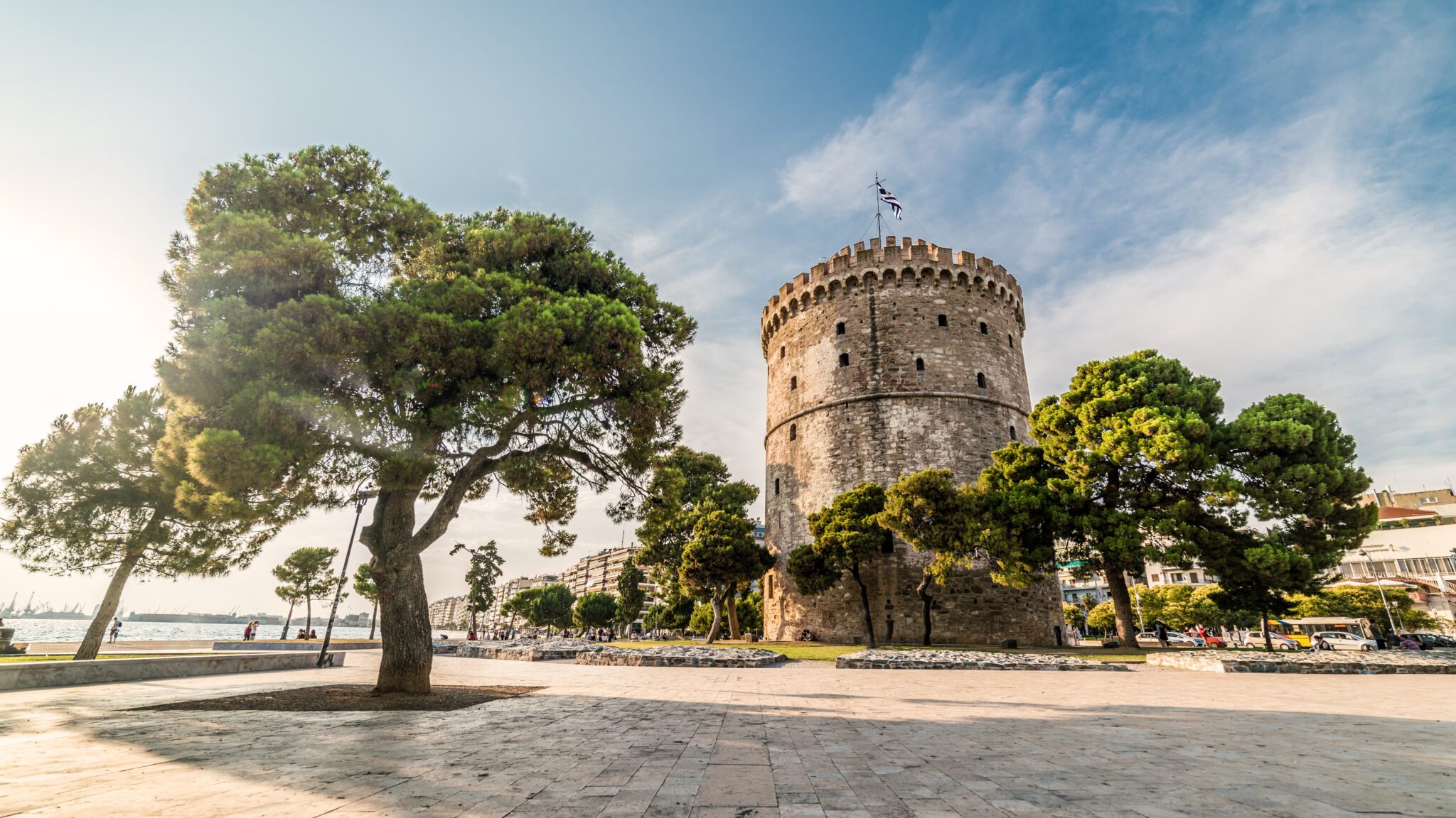White Tower of Thessaloniki / Shutterstock
