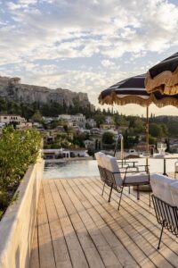Athens in September: A Mini-Guide of the Heart of the Action / The Dolli
