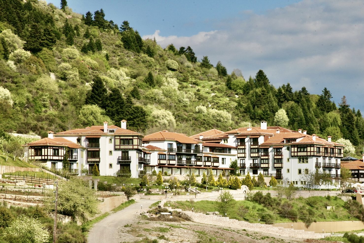 Best Hotels In Nature Kids Love / Montana