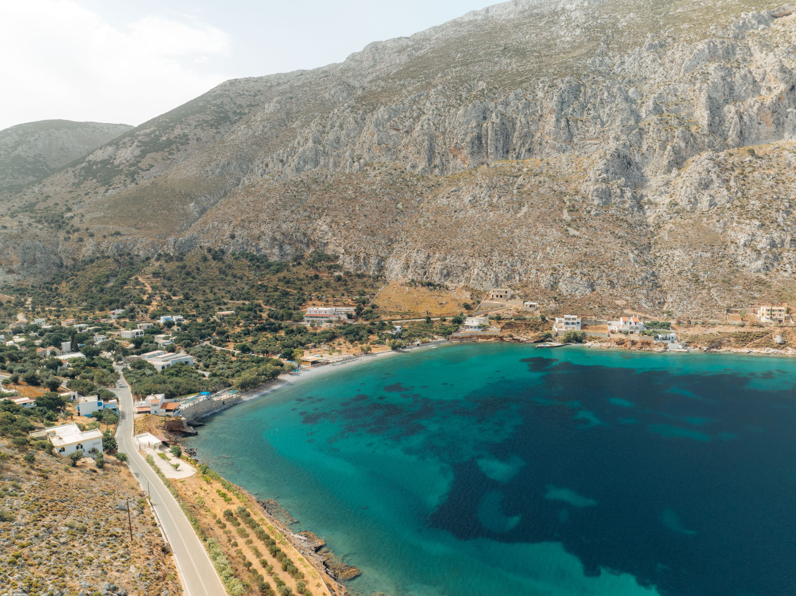 Baie d'Arginonta avec eaux turquoise