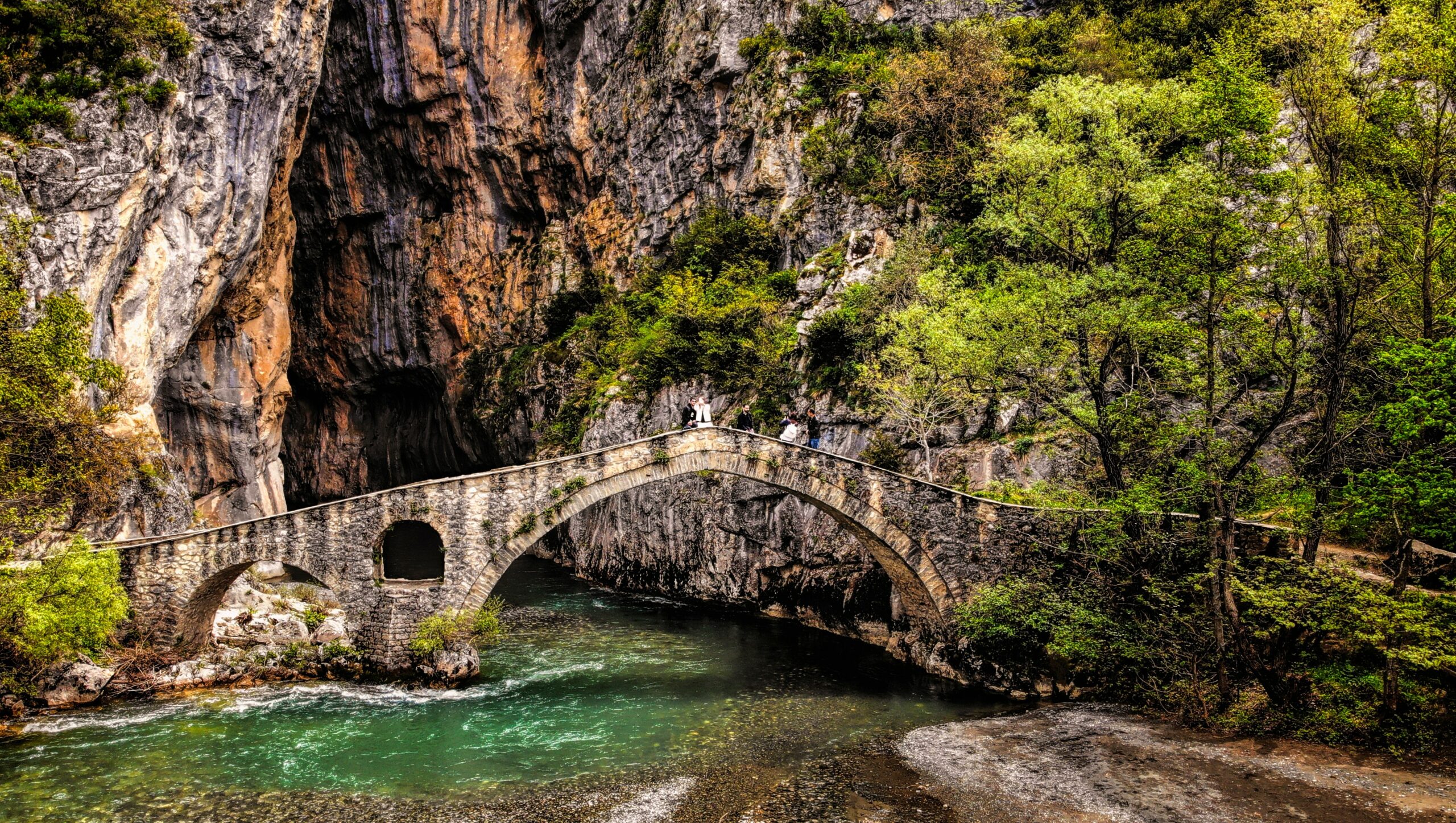Φαράγγι Πορτίτσας: «Συμπληγάδες» στα Γρεβενά| travel.gr