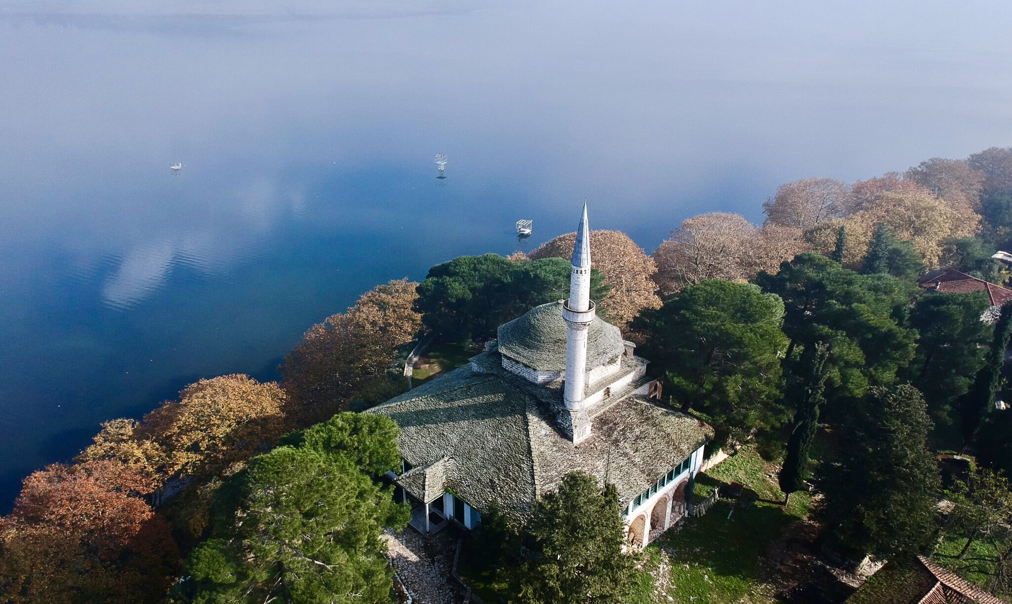 Lake Tourism: Five Fantastic Greek Destinations / Lake Pamvotida