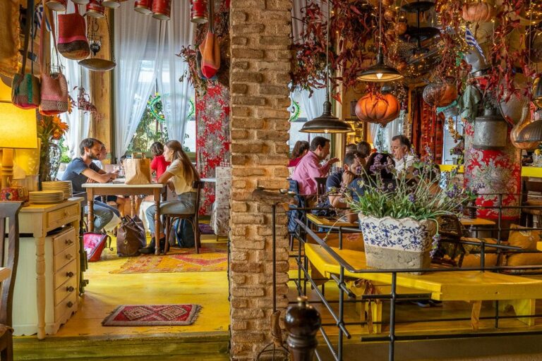 Best Places to Eat in Kolonaki / Oikeio