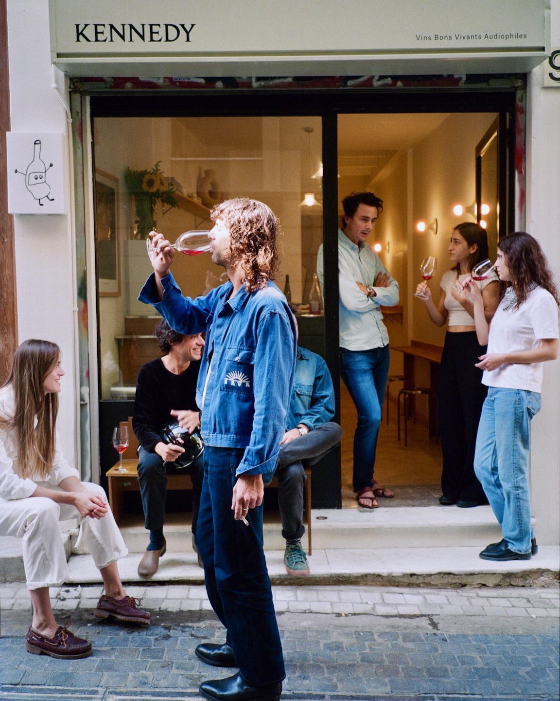 Top Wine Bars in Athens / Kennedy