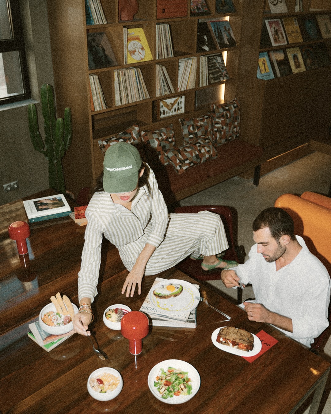 Top 20 Work-Friendly Cafes Athens / Okupa
