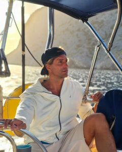 24 hours on Poros / Drymonakos