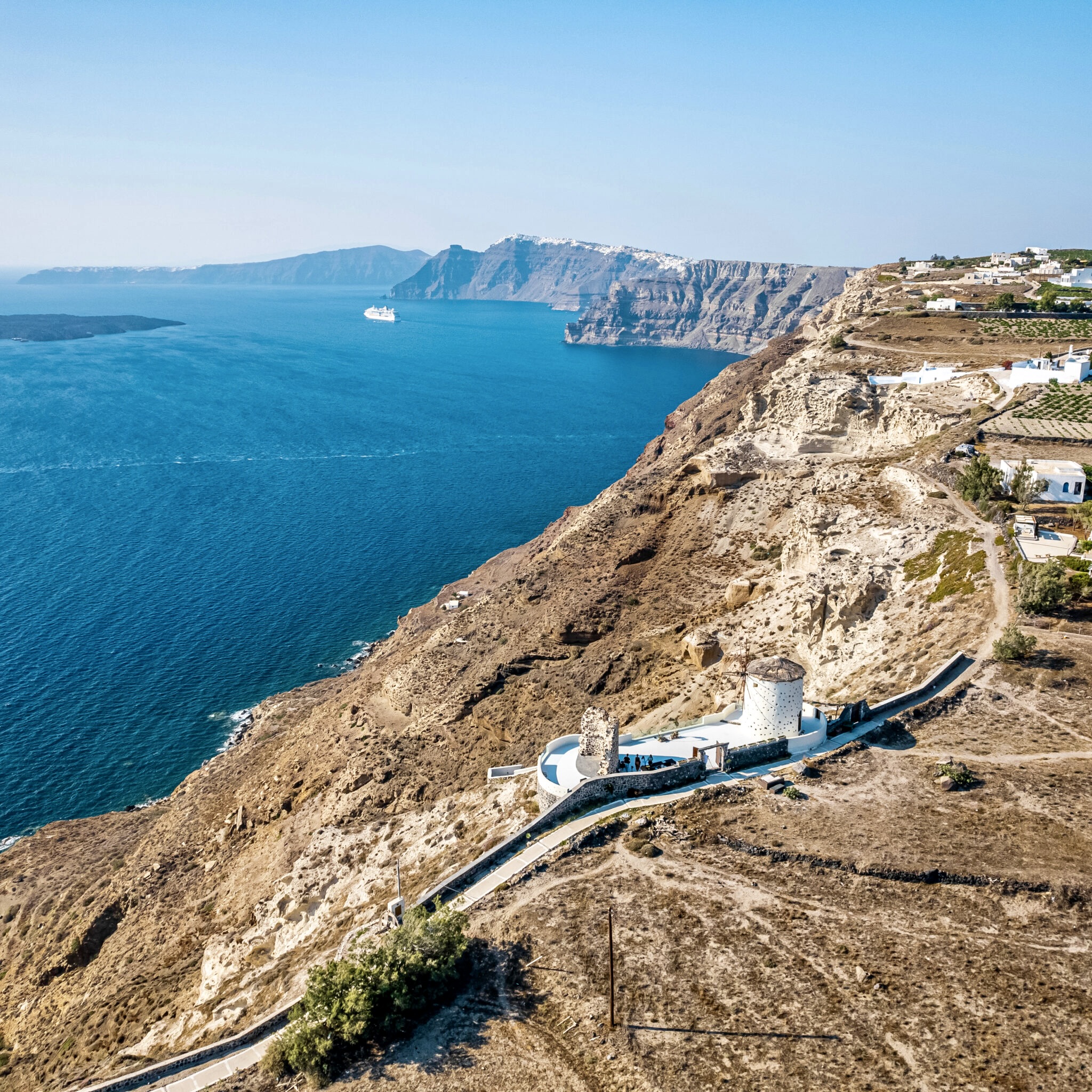 10 Santorini Must Have Experiences