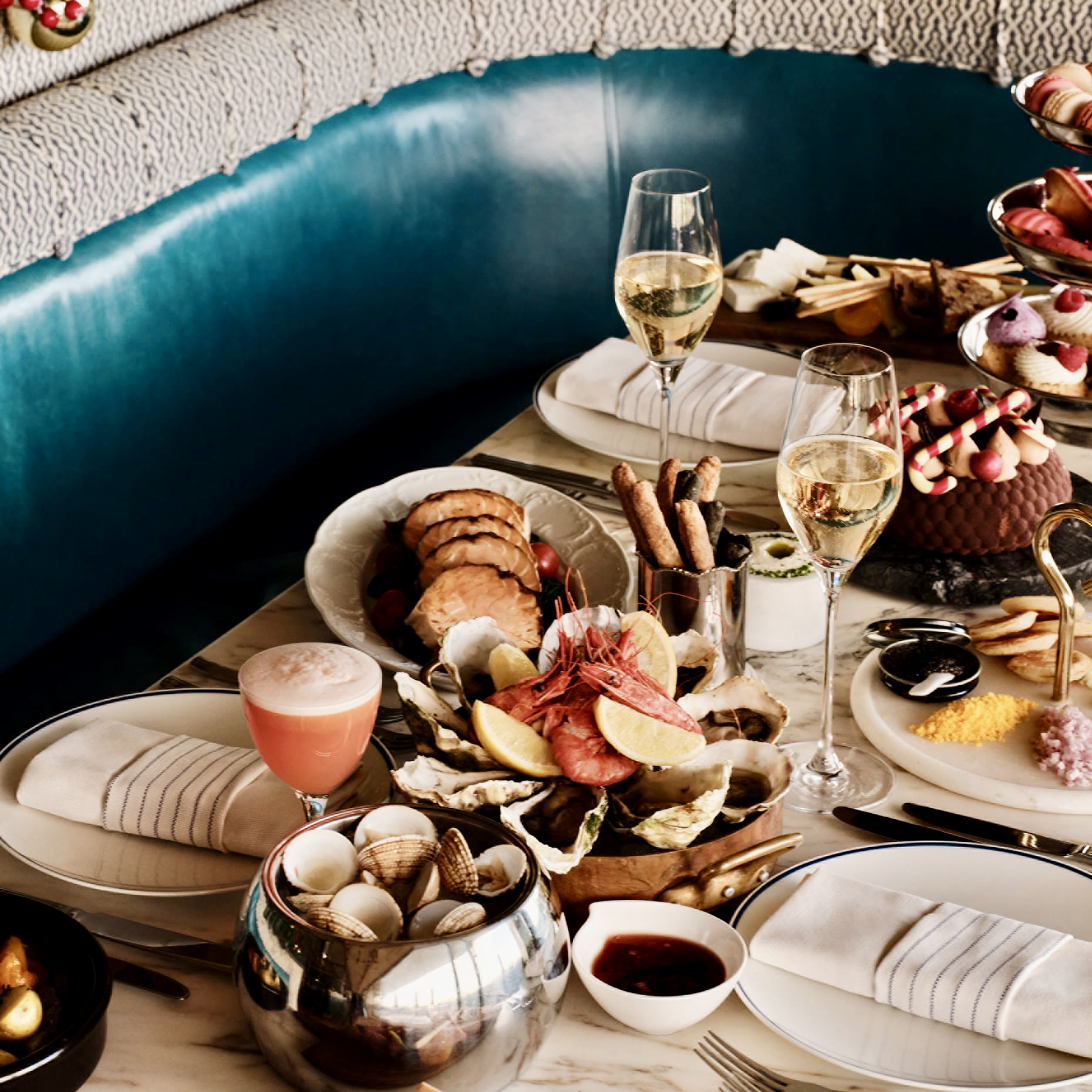 Athens’ Best Hotel Restaurants for Christmas and New Year’s Dinners / Four Seasons Athens