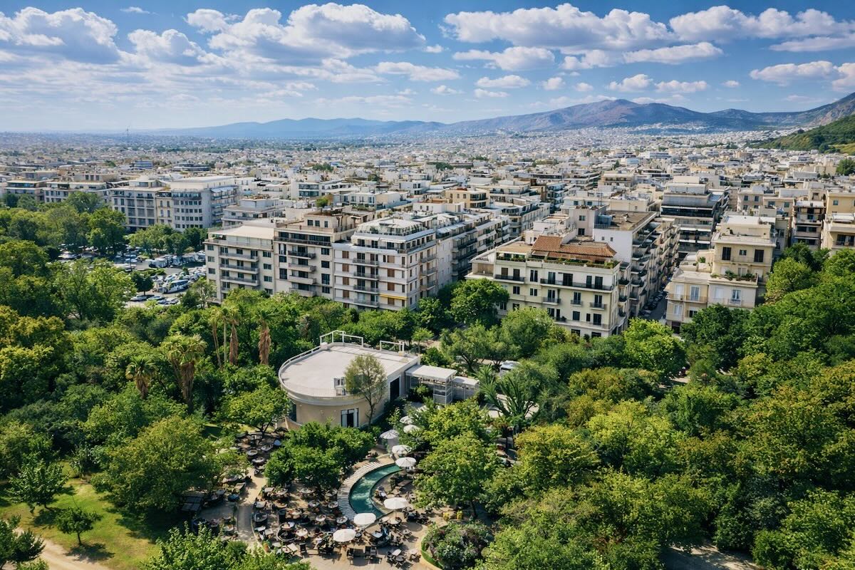Top Courtyard Cafés in Athens / Green Park