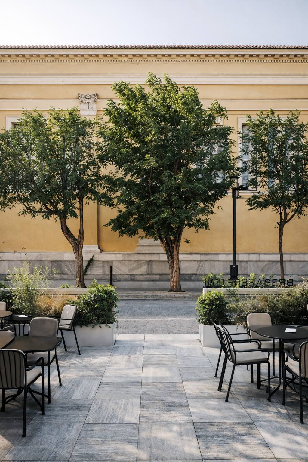 Top Courtyard Cafés in Athens / Aigli Zappeiou
