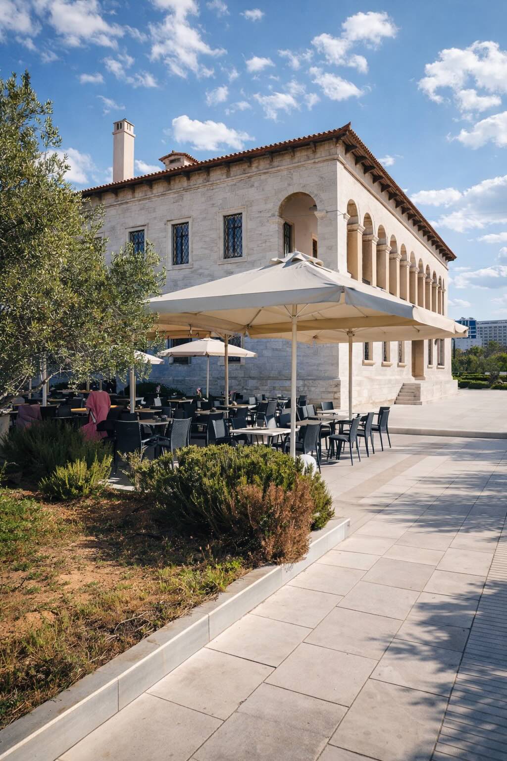 Top Courtyard Caf&eacute;s in Athens / Ilissia Caf&eacute;