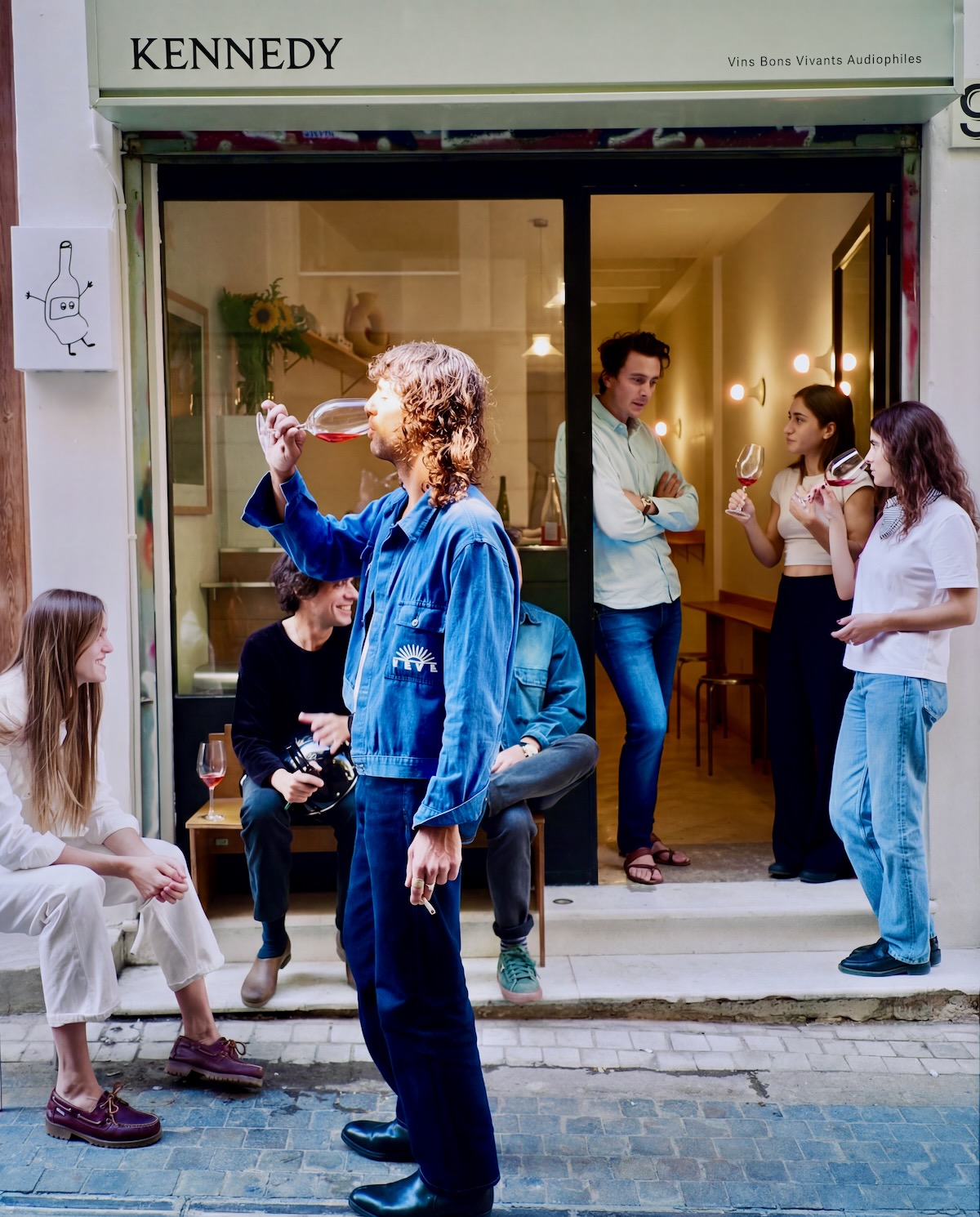 Best Wine Bars in Athens / Kennedy Vins