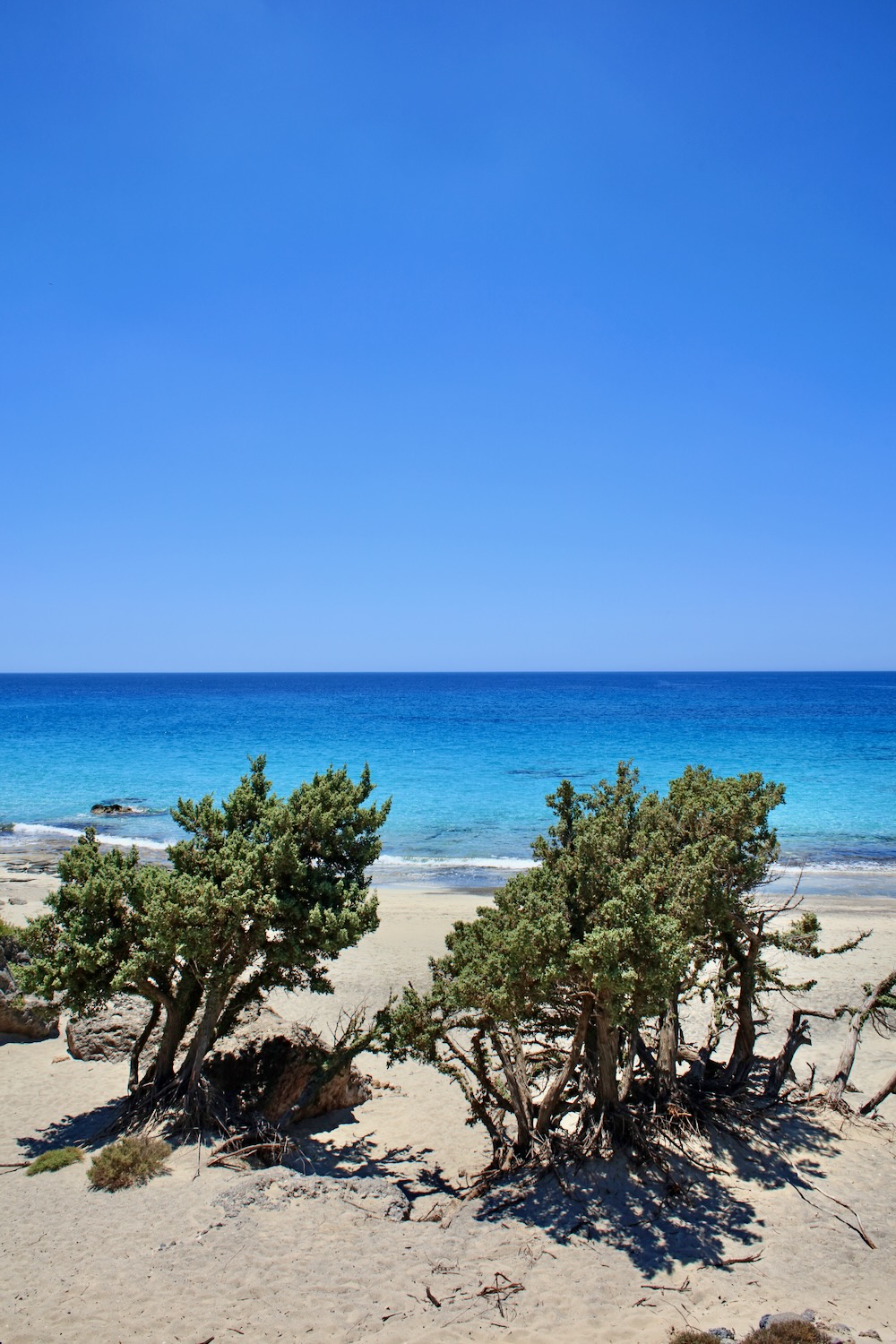 Sand, Not Sunbeds: 10 Wild Greek Beaches to Visit in 2026 / Kedrodasos
