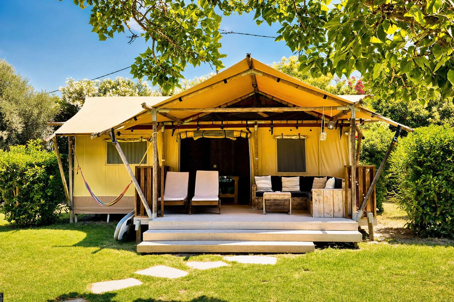 Glamping Greece / Logos Beach Village