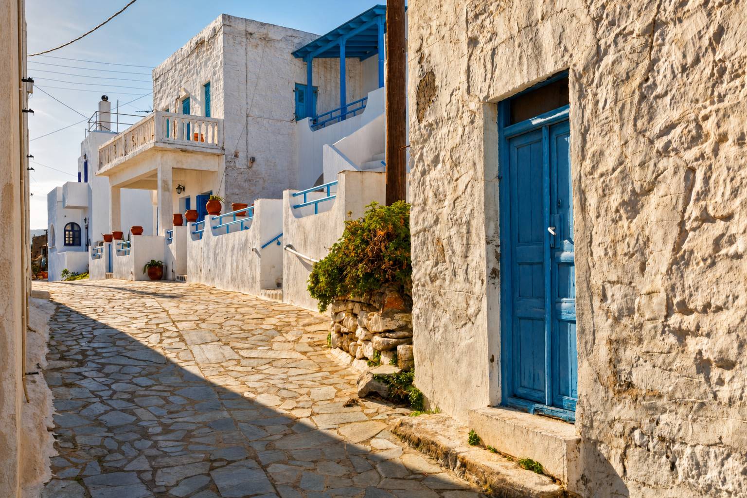 Small Cyclades (Mikres Kyklades) Guides / Iraklia