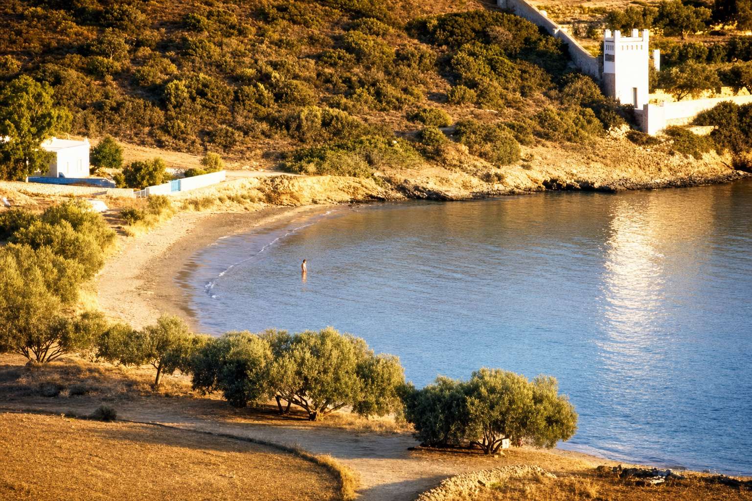 Small Cyclades (Mikres Kyklades) Guides / Schinnoussa