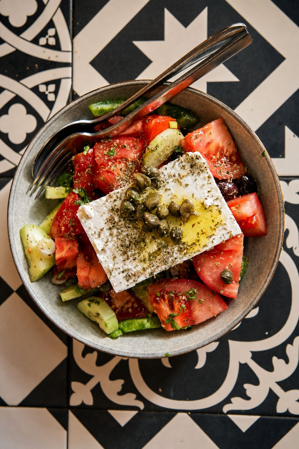 Koukaki&rsquo;s Best Places to Eat: Kalamaki Bar, a Greek salad topped with feta and oregano